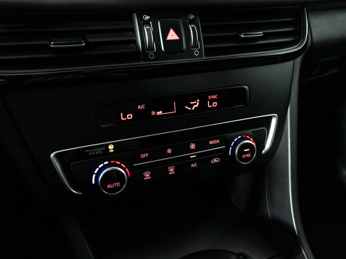 Купить Kia Optima с пробегом. Фото: #14