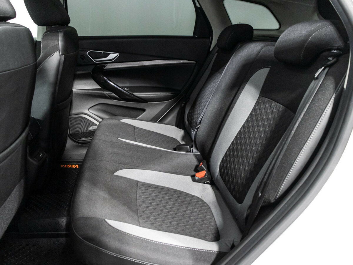 Купить Lada (ВАЗ) Vesta с пробегом. Фото: #9