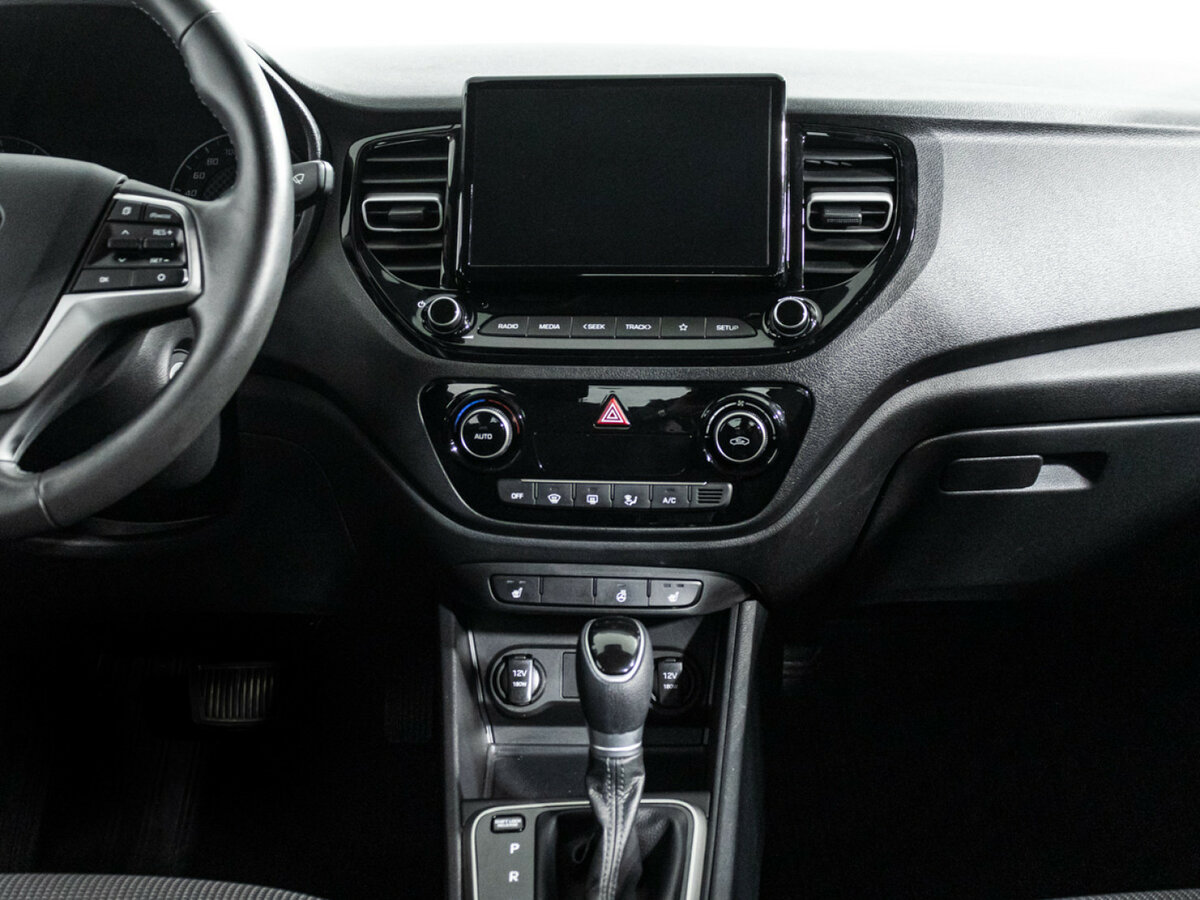 Купить Hyundai Solaris с пробегом. Фото: #12