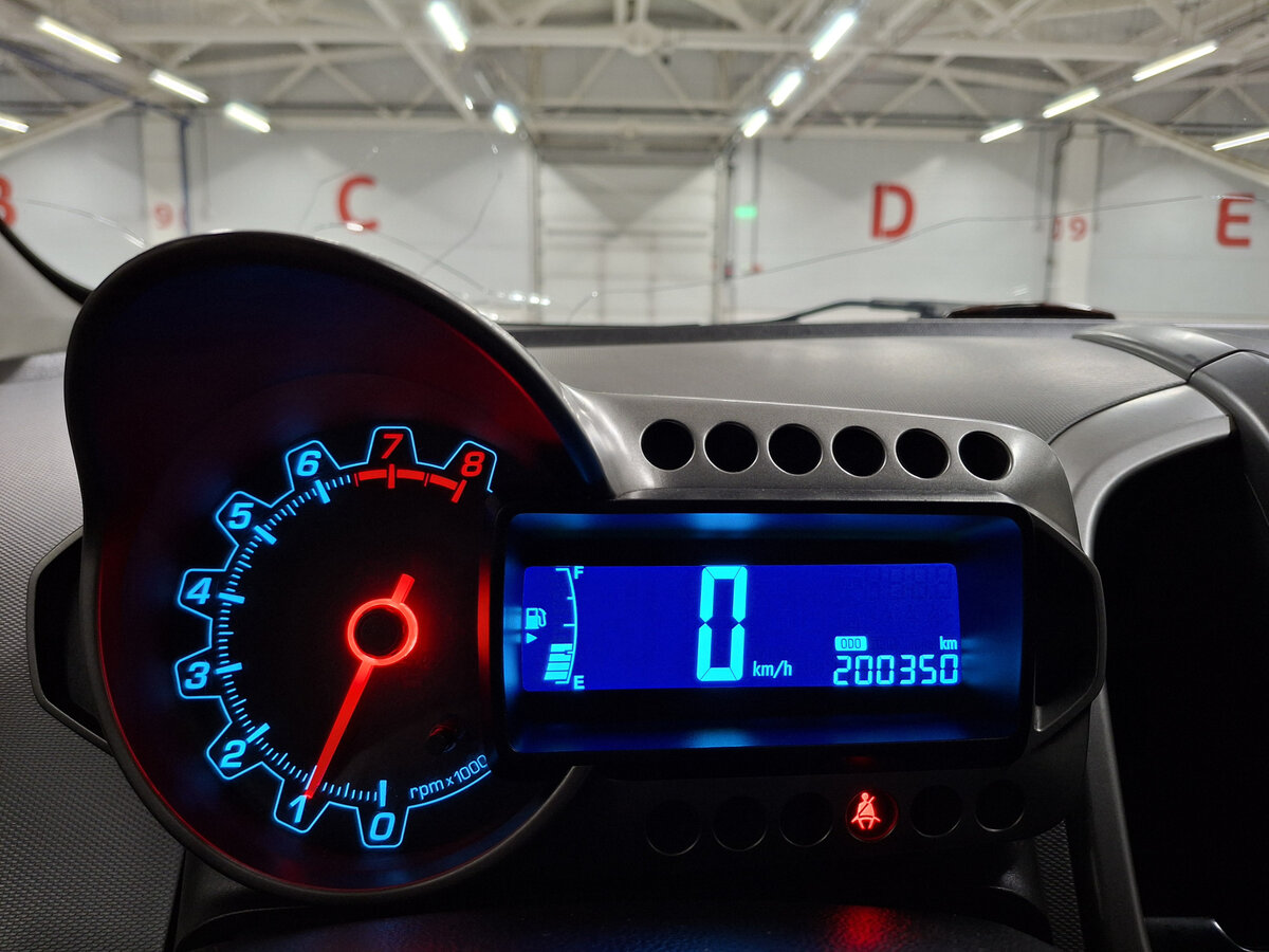 Купить Chevrolet Aveo с пробегом. Фото: #12