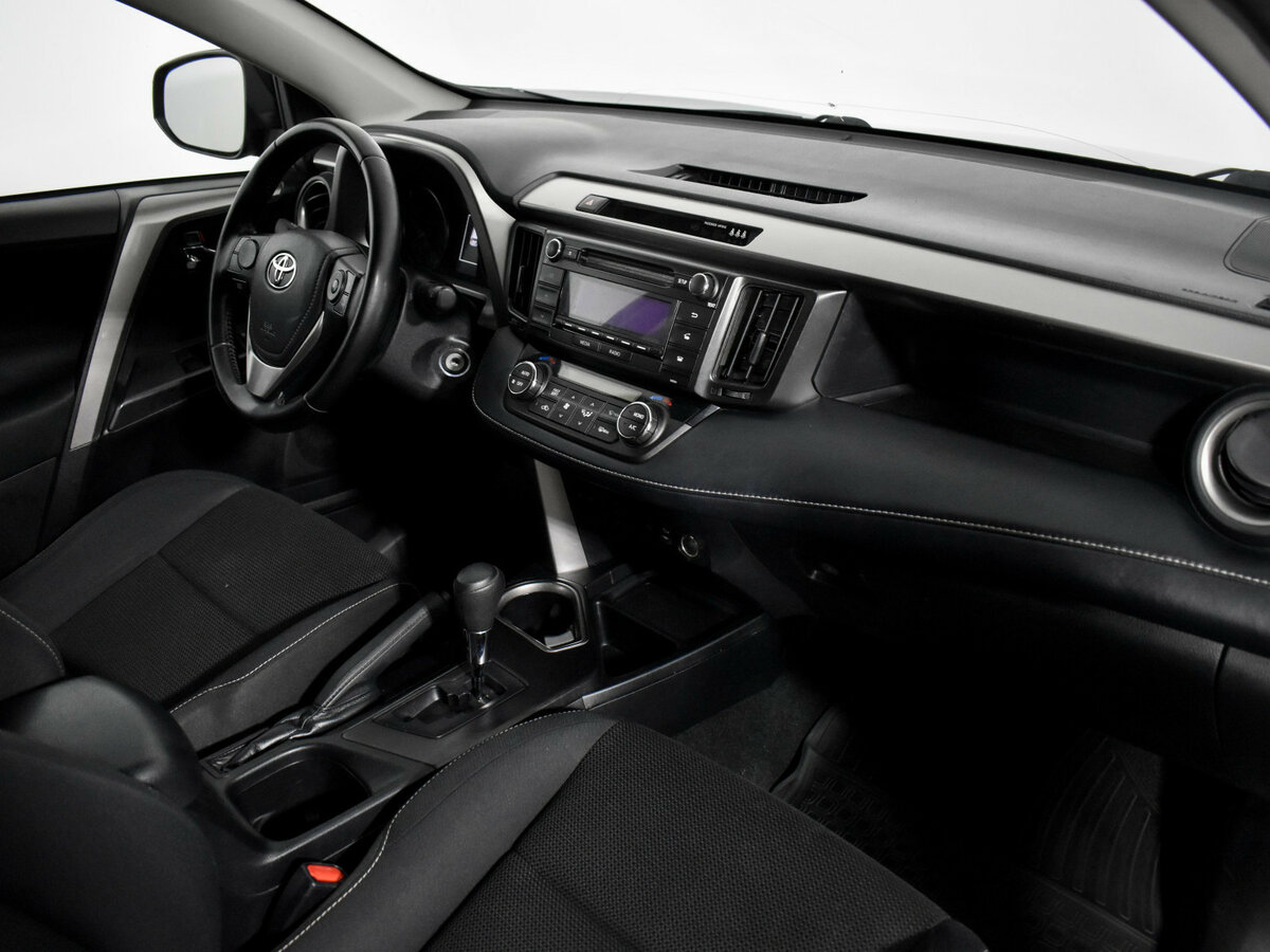Купить Toyota RAV4 с пробегом. Фото: #11