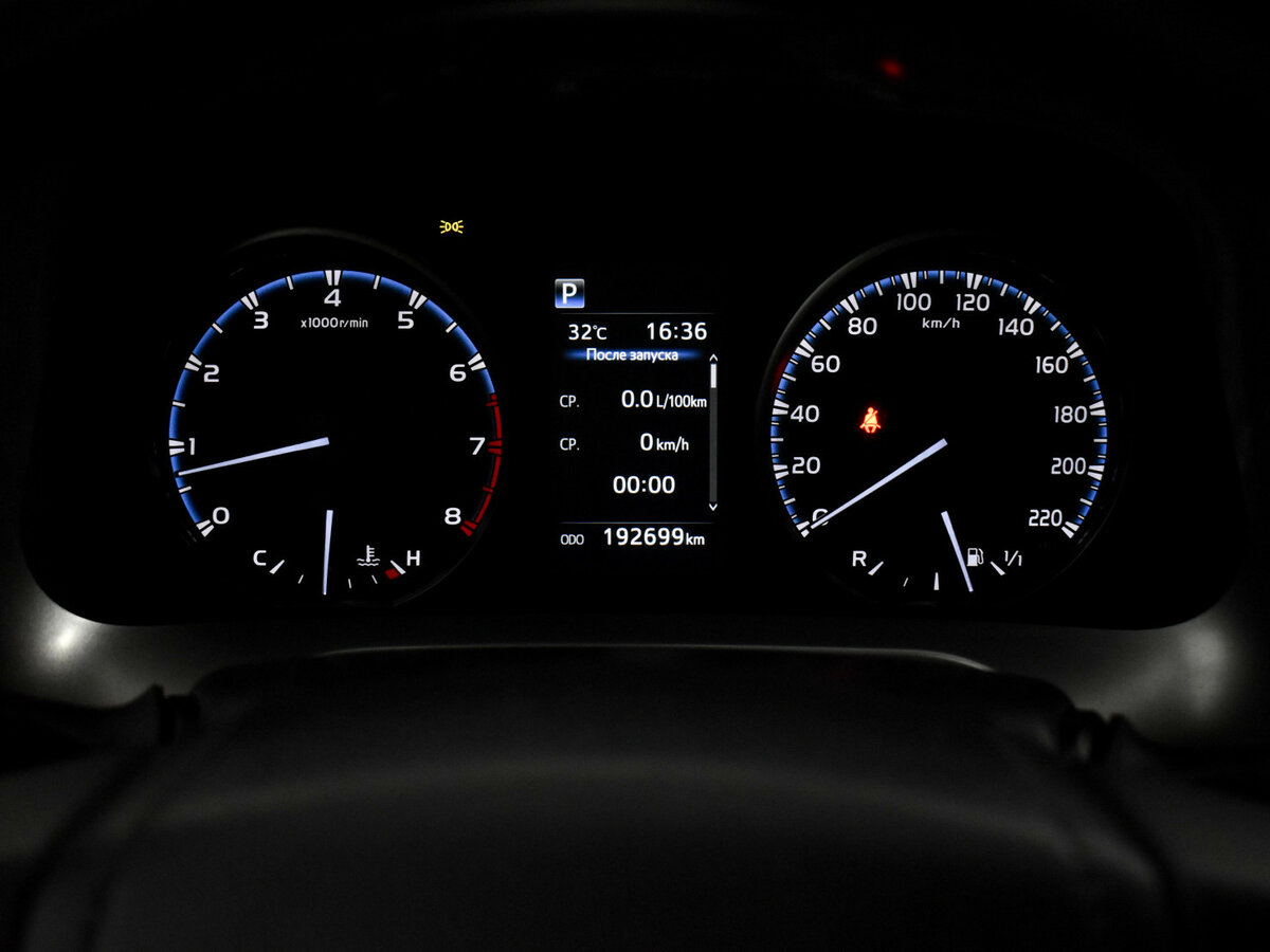 Купить Toyota RAV4 с пробегом. Фото: #17