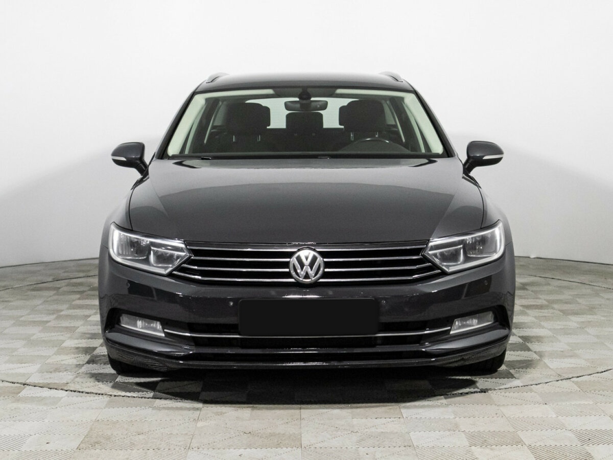 Купить Volkswagen Passat с пробегом. Фото: #1