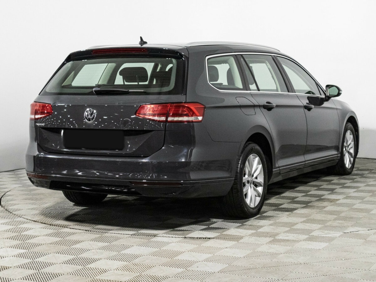 Купить Volkswagen Passat с пробегом. Фото: #4