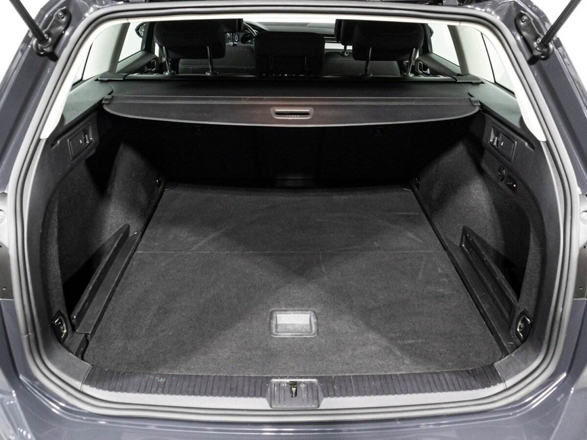 Купить Volkswagen Passat с пробегом. Фото: #18