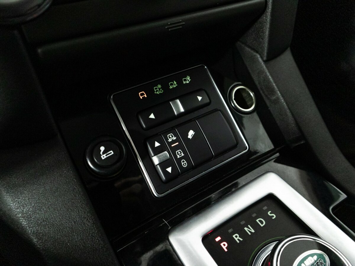 Купить Land Rover Discovery с пробегом. Фото: #17