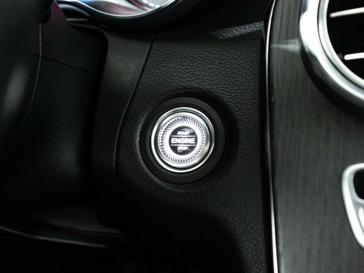 Купить Mercedes-Benz C-Класс с пробегом. Фото: #18