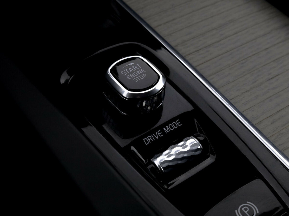 Купить Volvo XC60 с пробегом. Фото: #11