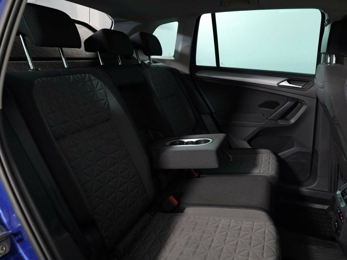 Купить Volkswagen Tiguan с пробегом. Фото: #17