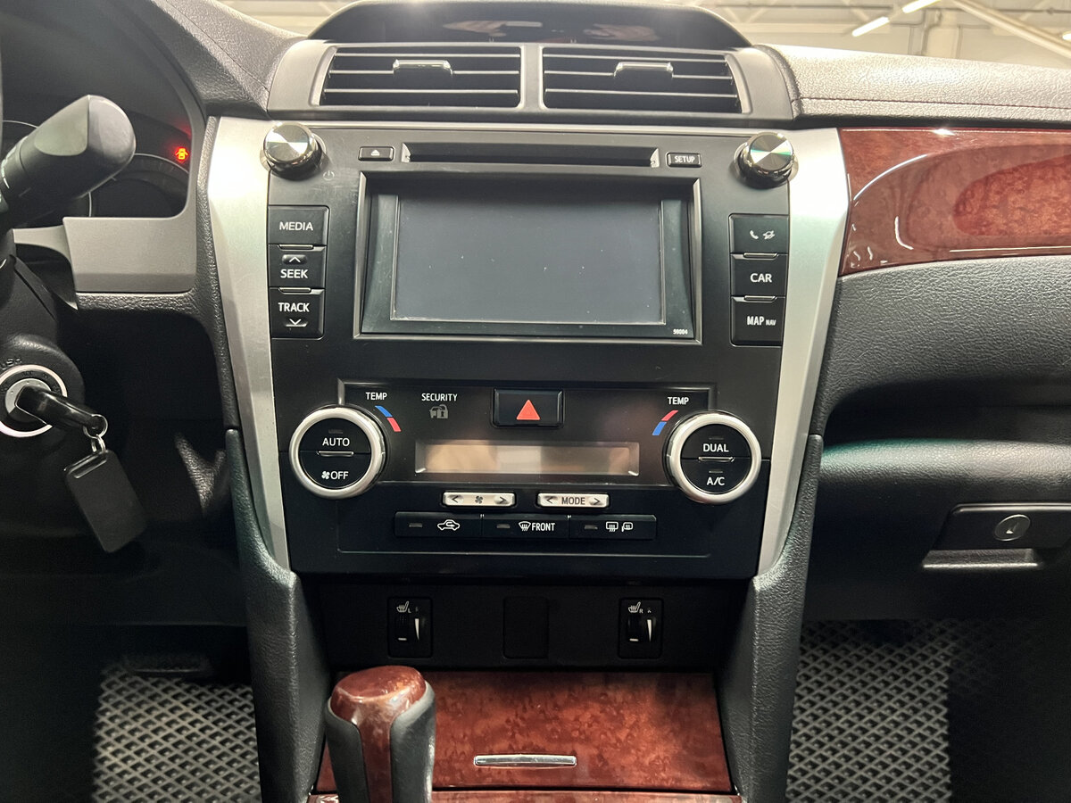 Купить Toyota Camry с пробегом. Фото: #14