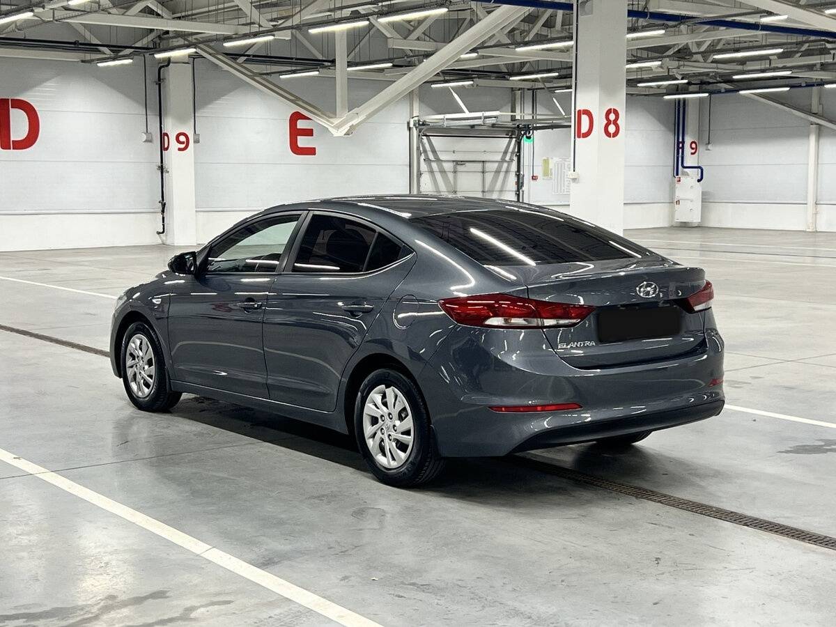 Купить Hyundai Elantra с пробегом. Фото: #6