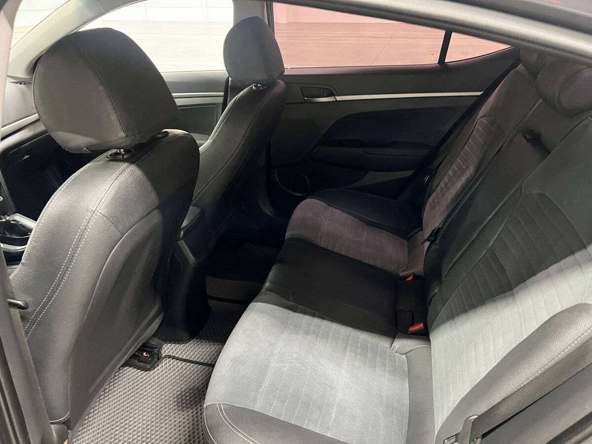 Купить Hyundai Elantra с пробегом. Фото: #11