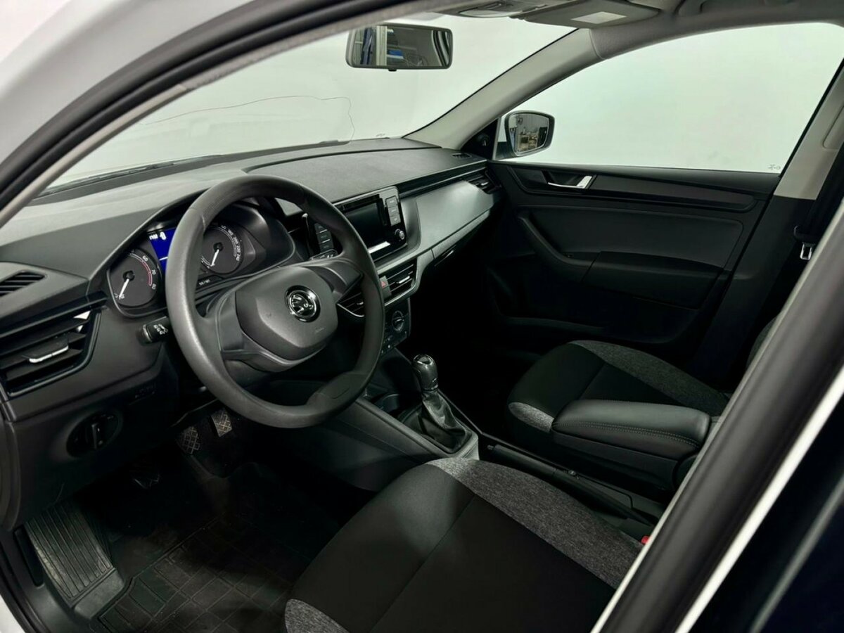 Купить Skoda Rapid с пробегом. Фото: #7