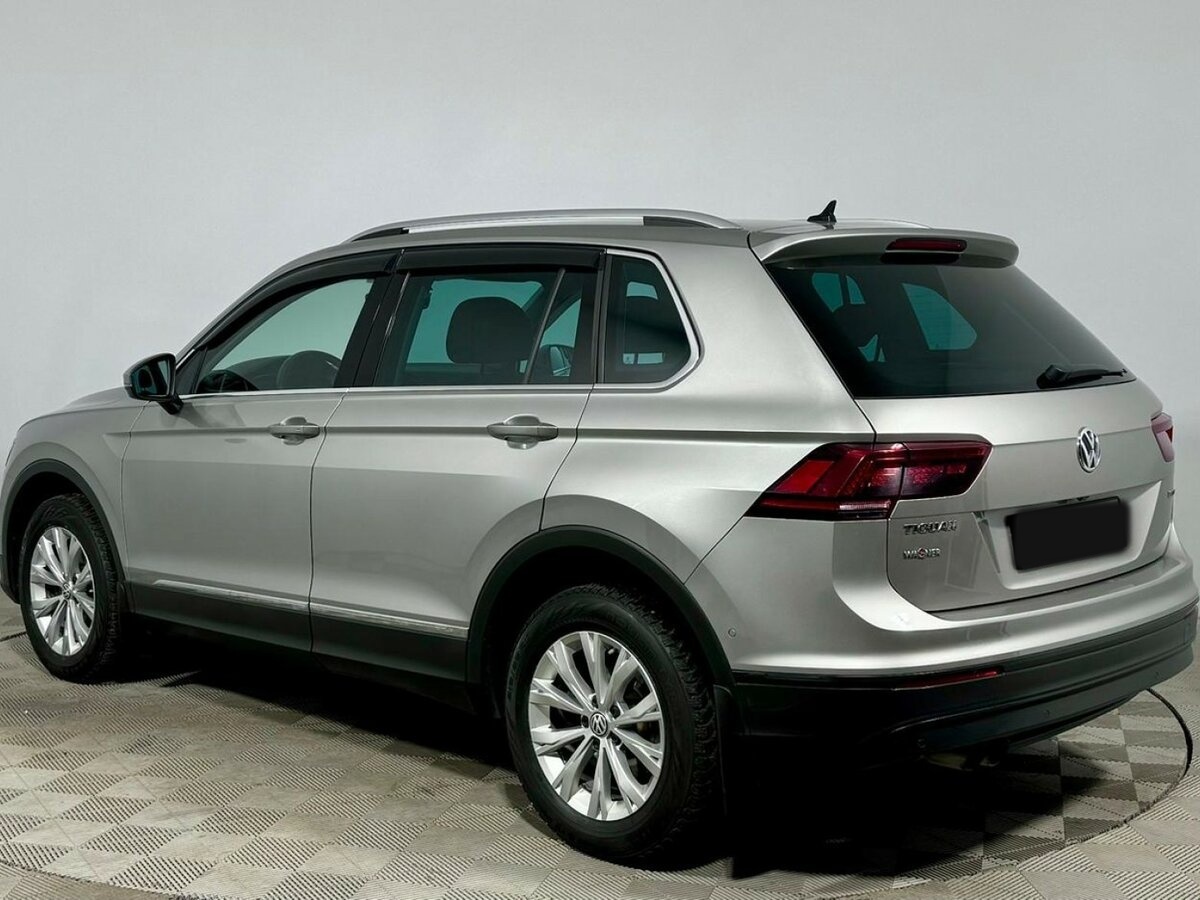 Купить Volkswagen Tiguan с пробегом. Фото: #6