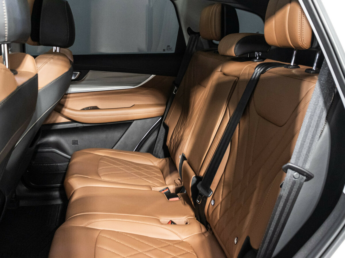 Купить Chery Tiggo 8 Pro Max с пробегом. Фото: #8