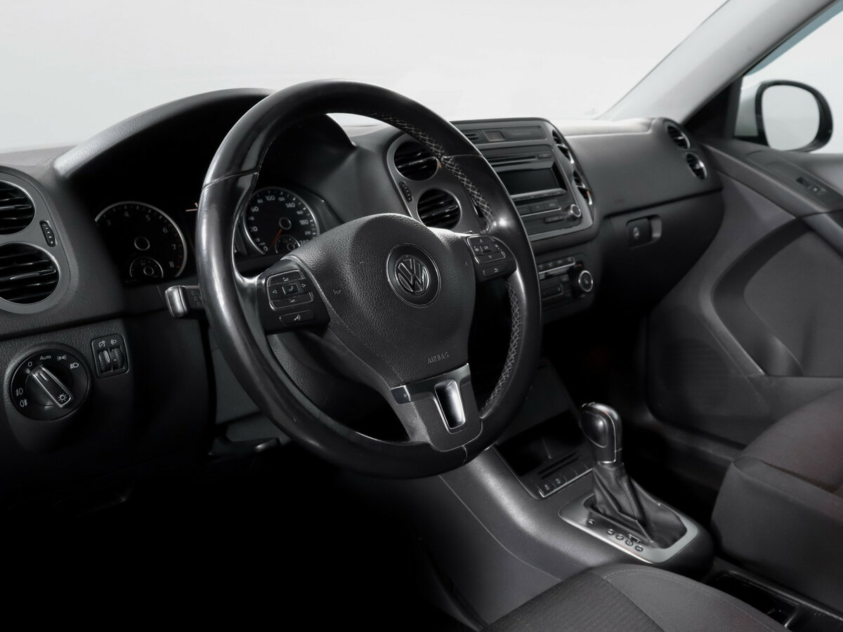 Купить Volkswagen Tiguan с пробегом. Фото: #9