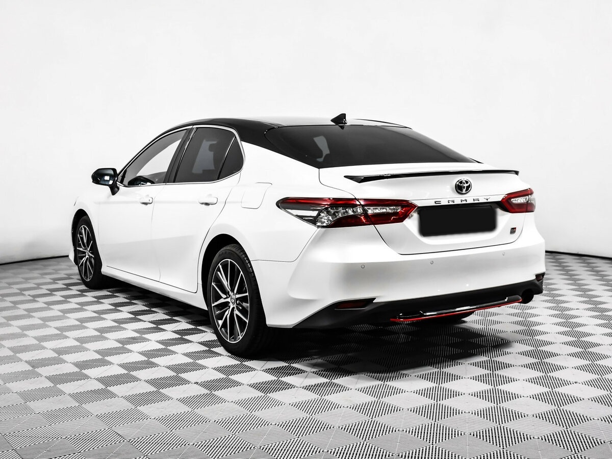 Купить Toyota Camry с пробегом. Фото: #5