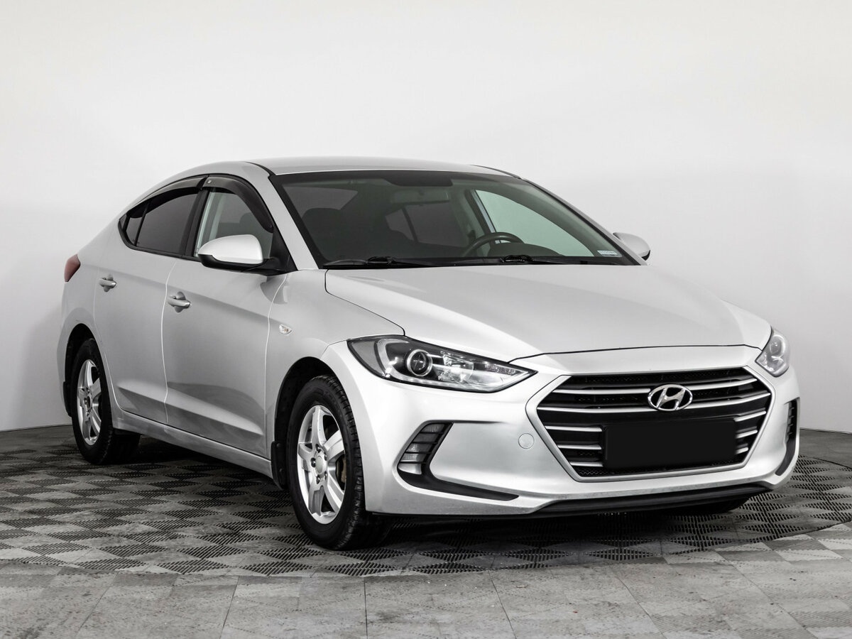 Купить Hyundai Elantra с пробегом. Фото: #2