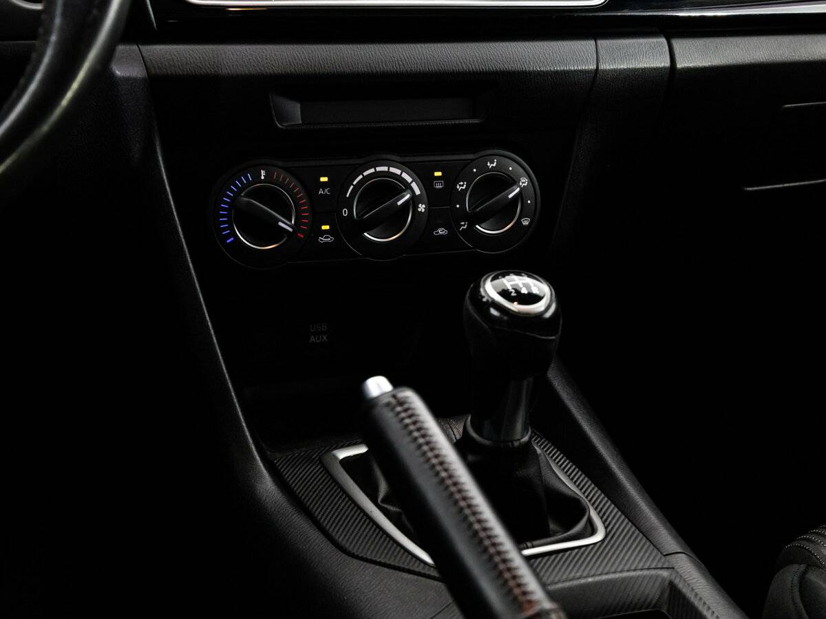 Купить Mazda 3 с пробегом. Фото: #8