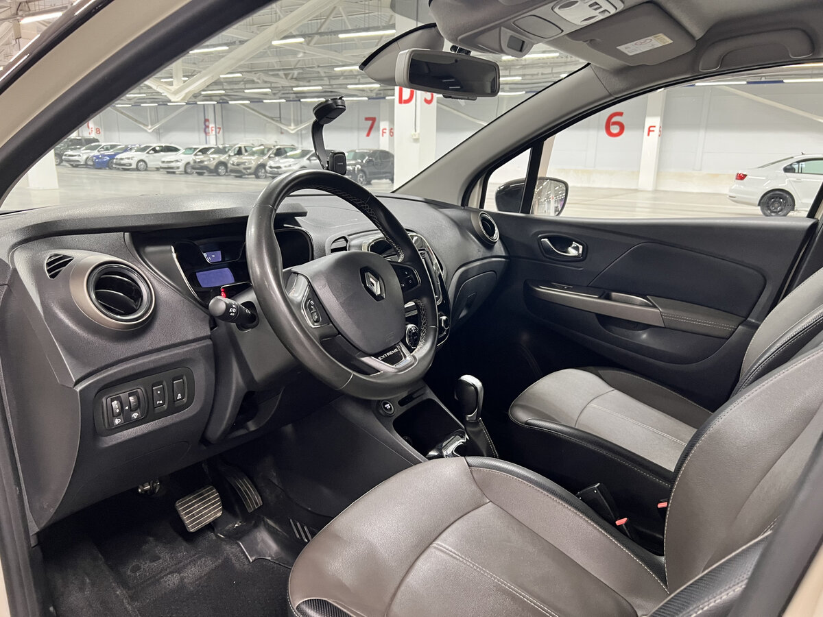 Купить Renault Kaptur с пробегом. Фото: #15