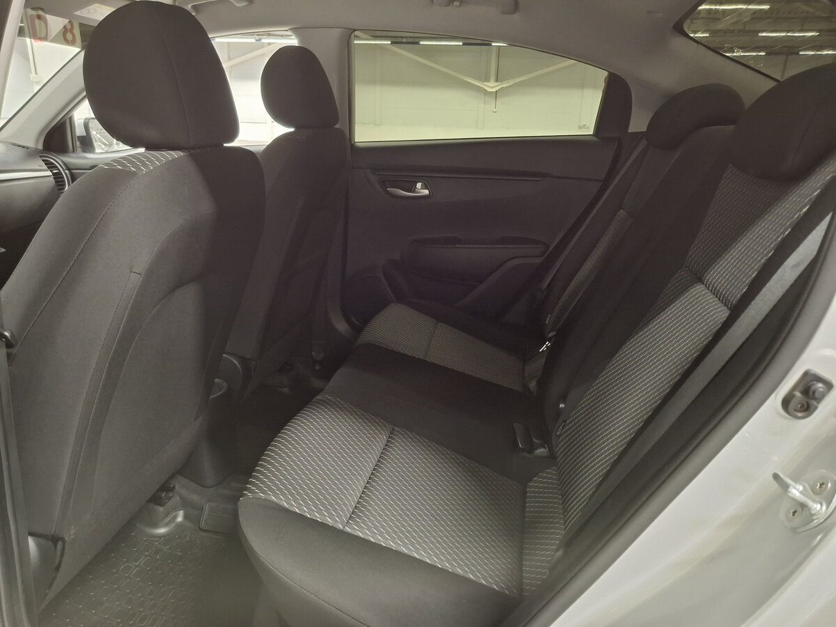 Купить Kia Rio с пробегом. Фото: #11