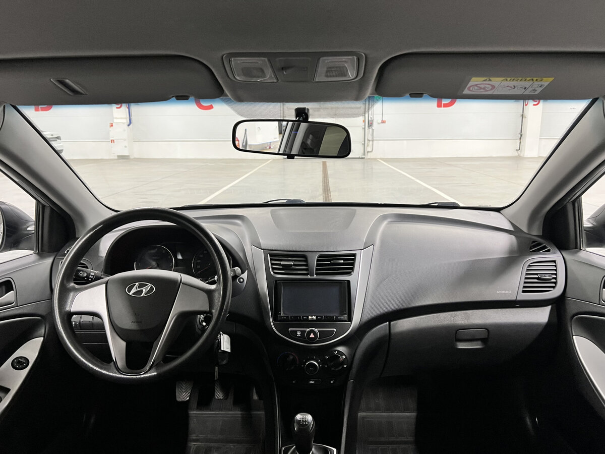 Купить Hyundai Solaris с пробегом. Фото: #13