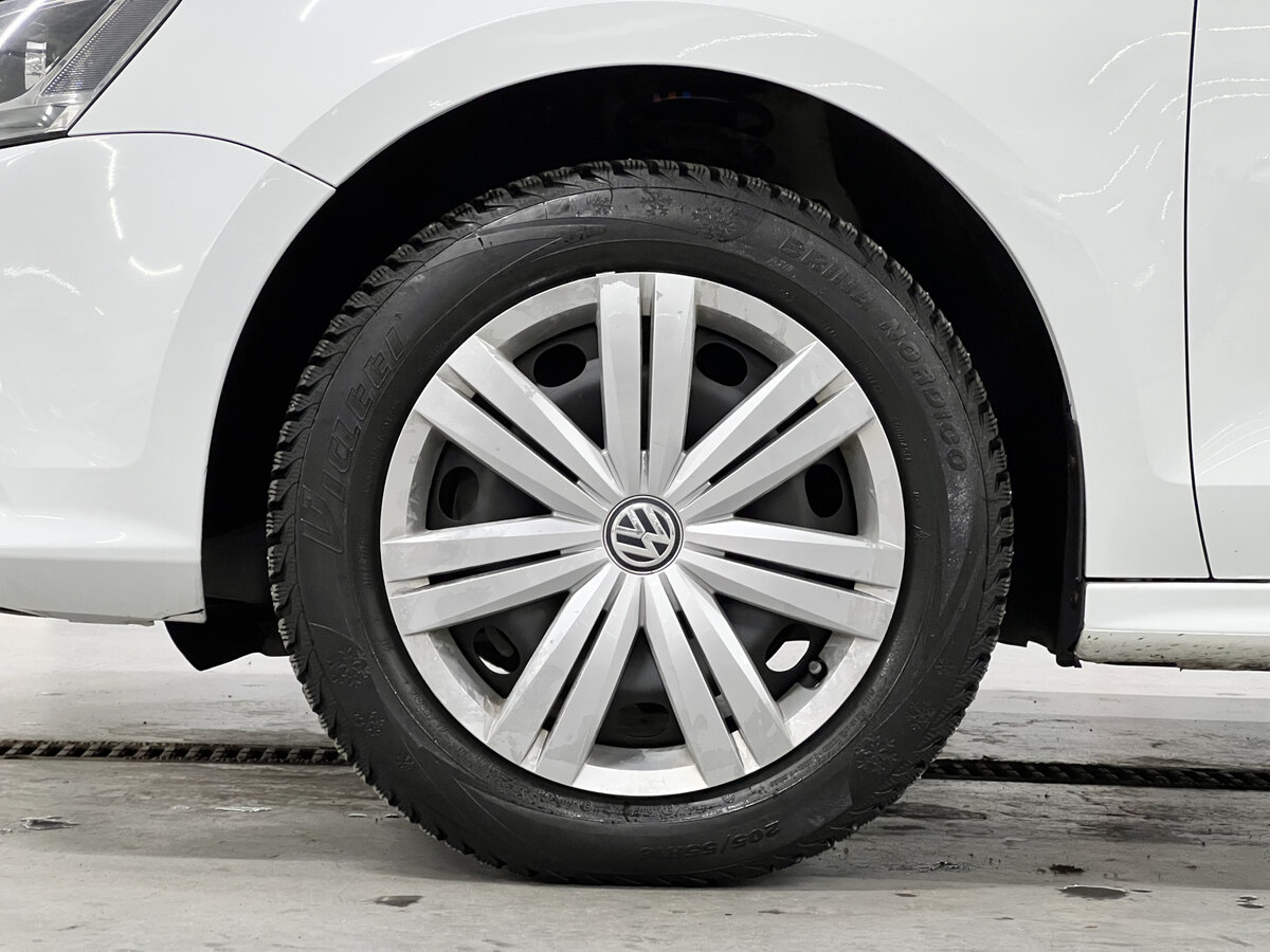 Купить Volkswagen Jetta с пробегом. Фото: #17