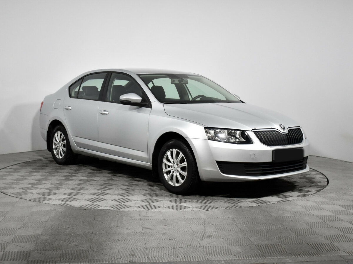 Купить Skoda Octavia с пробегом. Фото: #2
