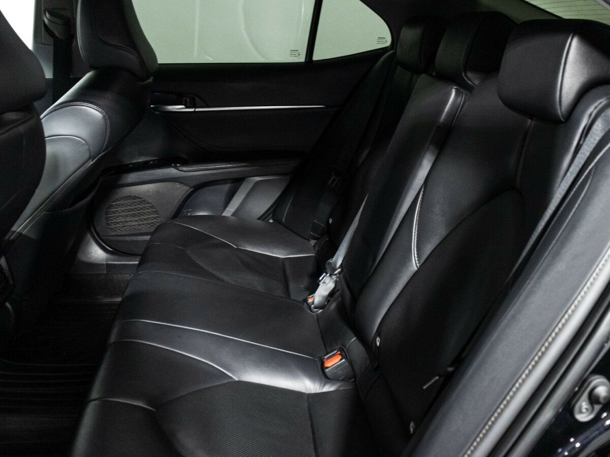 Купить Toyota Camry с пробегом. Фото: #9