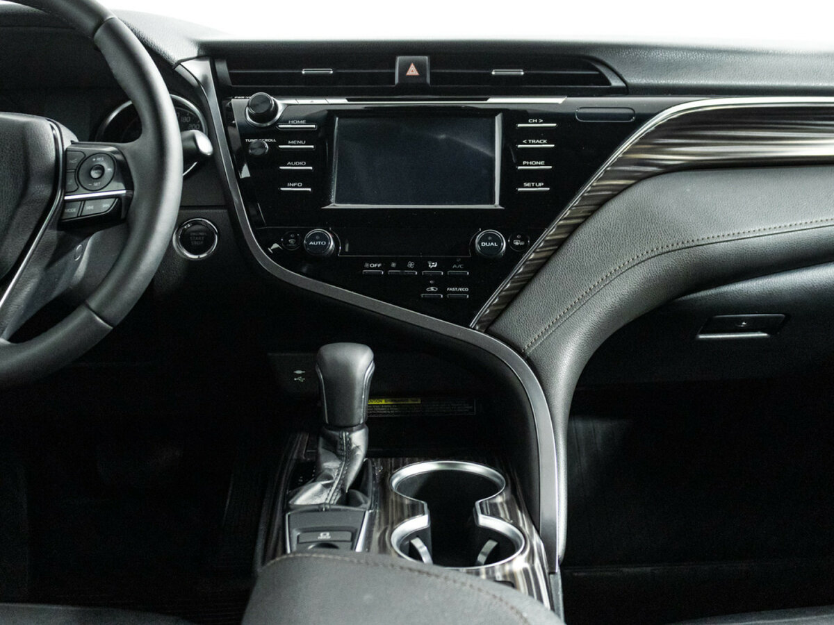 Купить Toyota Camry с пробегом. Фото: #13
