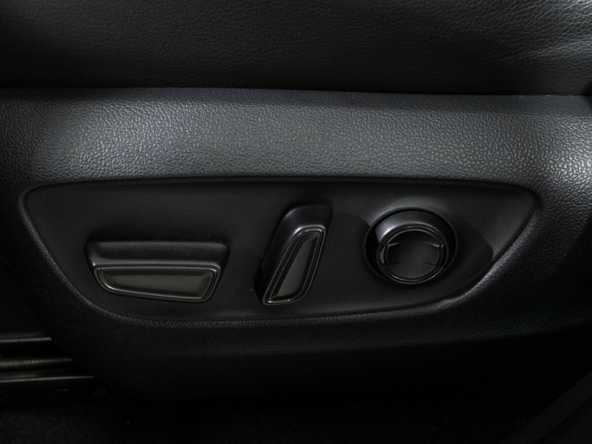 Купить Toyota RAV4 с пробегом. Фото: #14