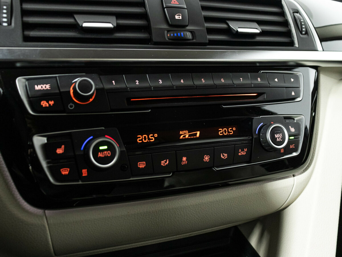 Купить BMW 3 серии с пробегом. Фото: #18