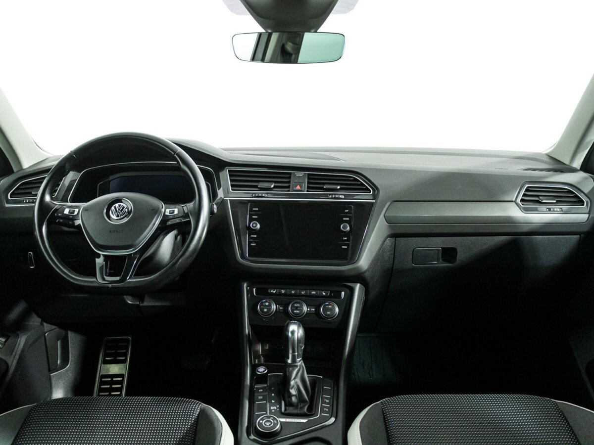 Купить Volkswagen Tiguan с пробегом. Фото: #10