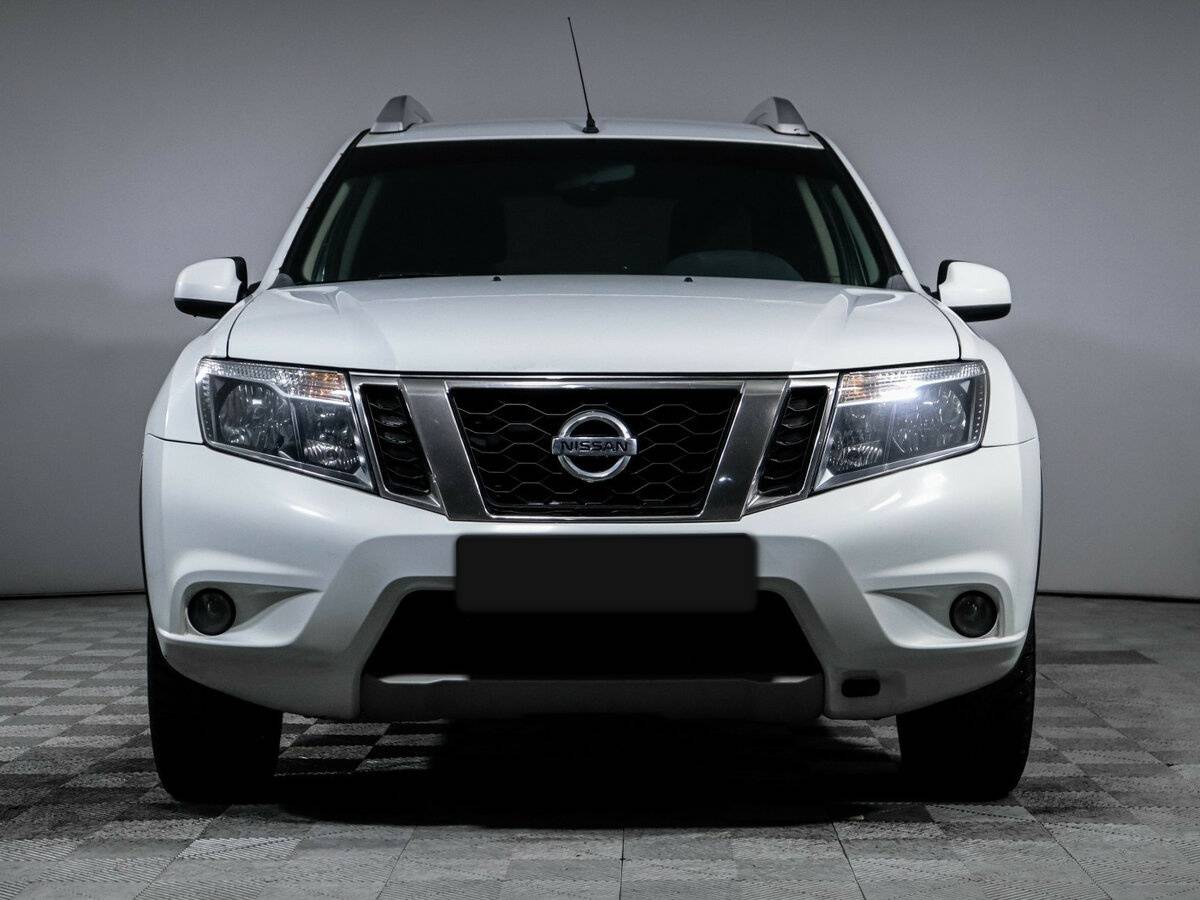 Купить Nissan Terrano с пробегом. Фото: #1