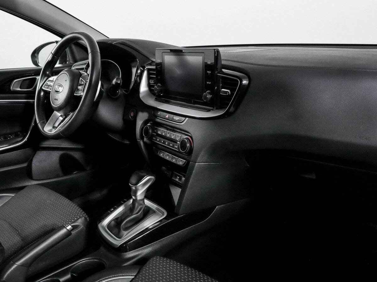 Купить Kia Ceed с пробегом. Фото: #8