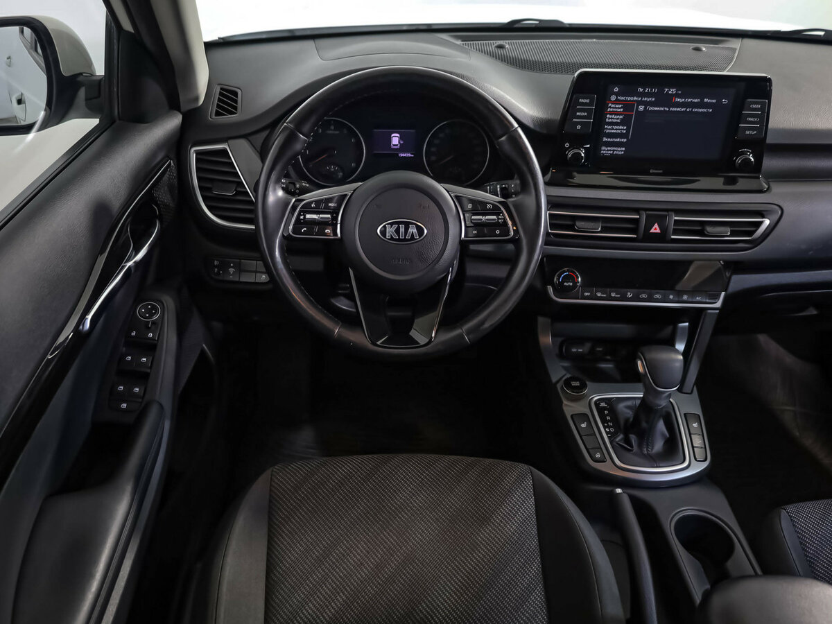 Купить Kia Seltos с пробегом. Фото: #8