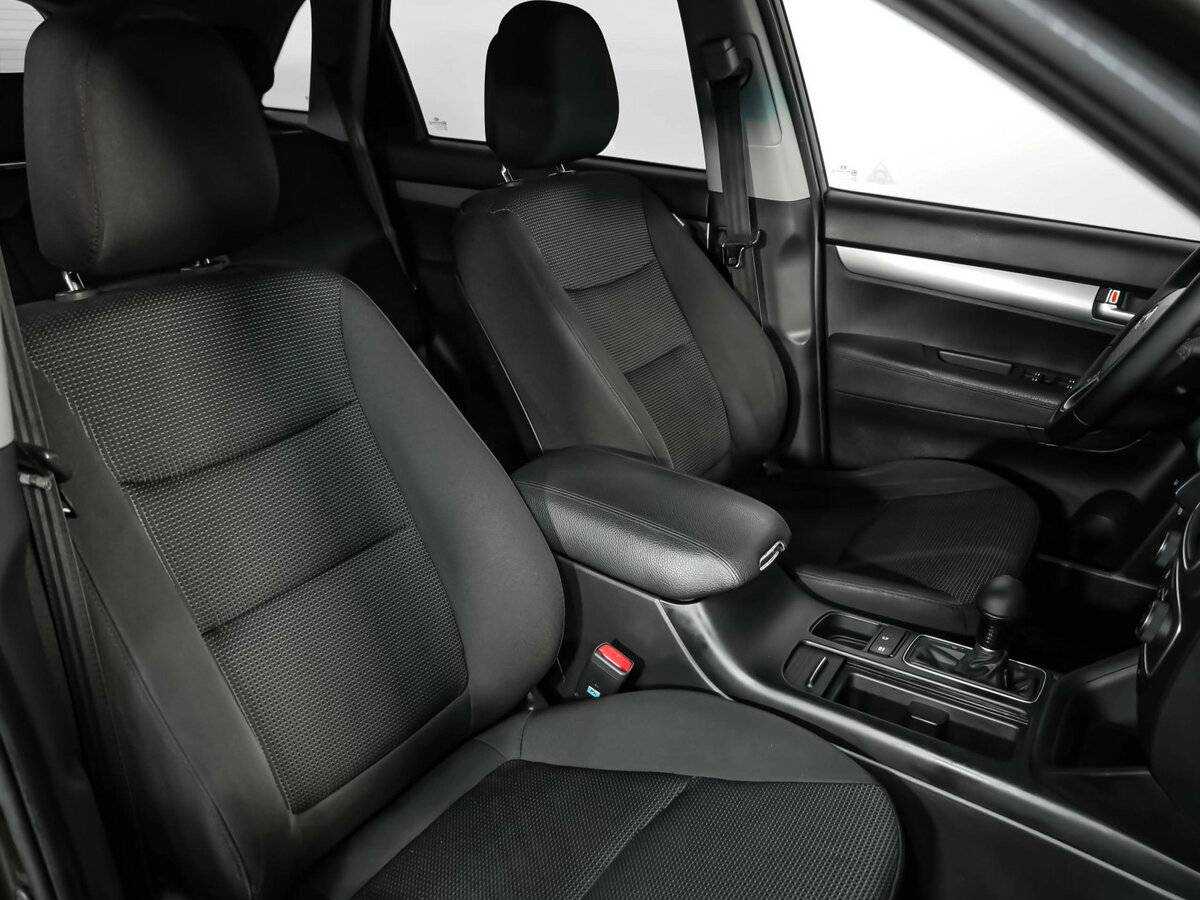Купить Kia Sorento с пробегом. Фото: #17