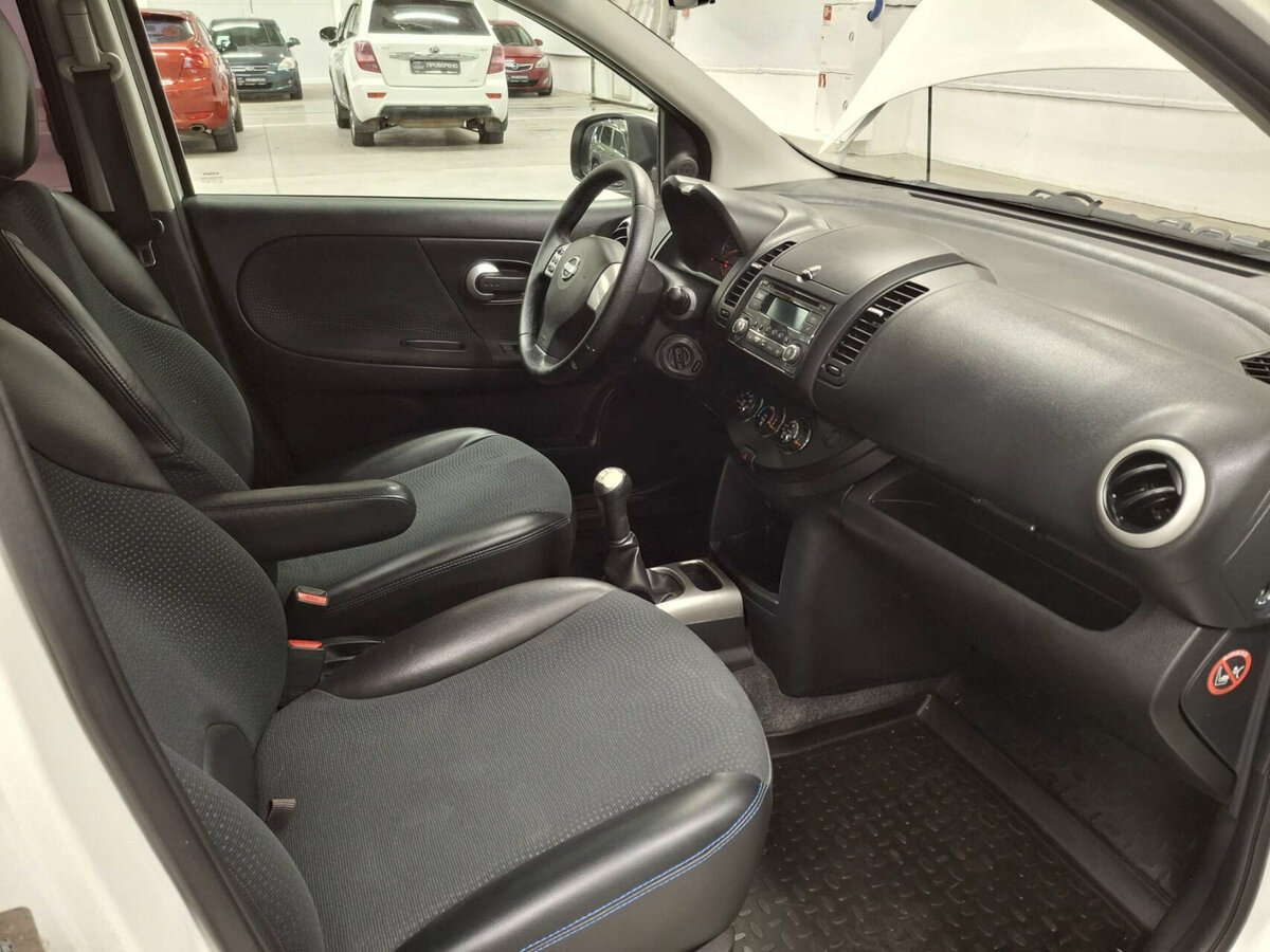 Купить Nissan Note с пробегом. Фото: #10