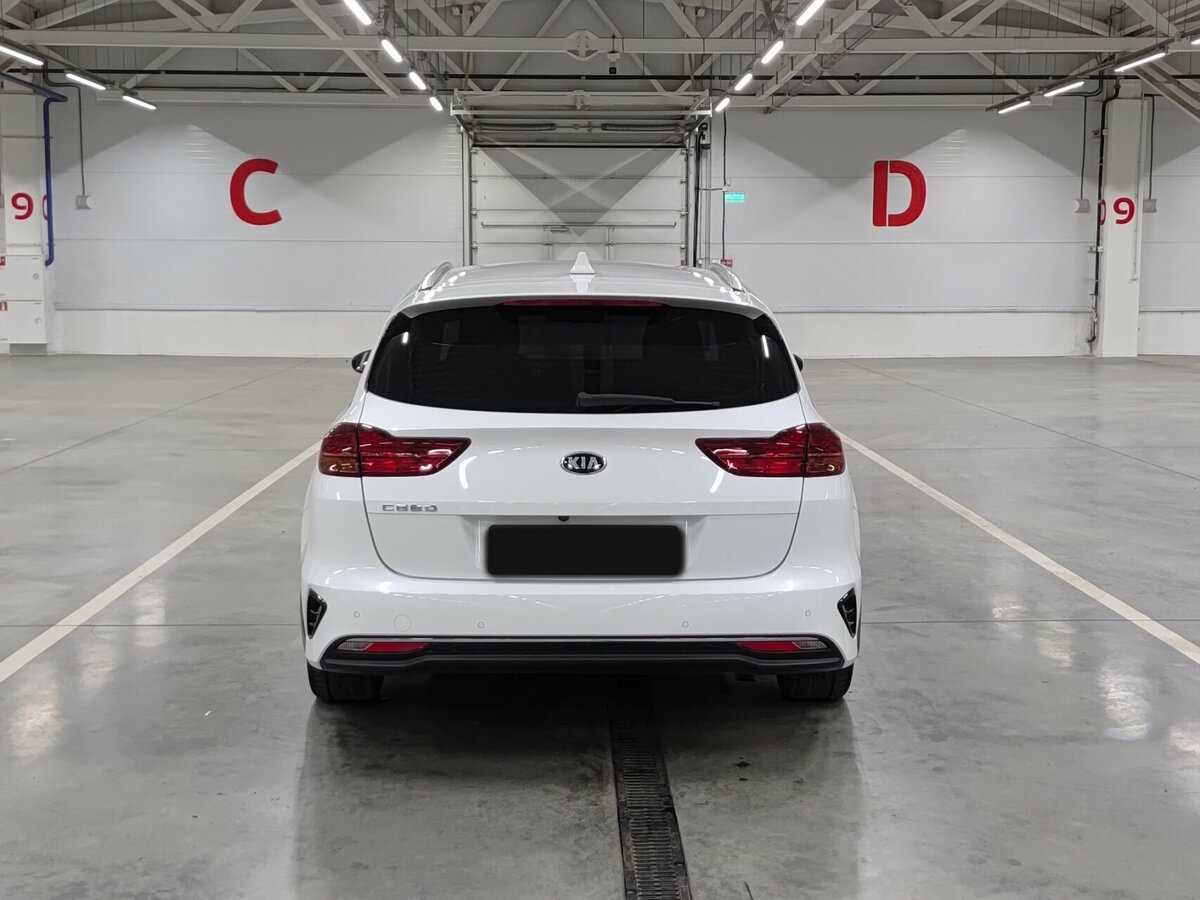 Купить Kia Ceed с пробегом. Фото: #5