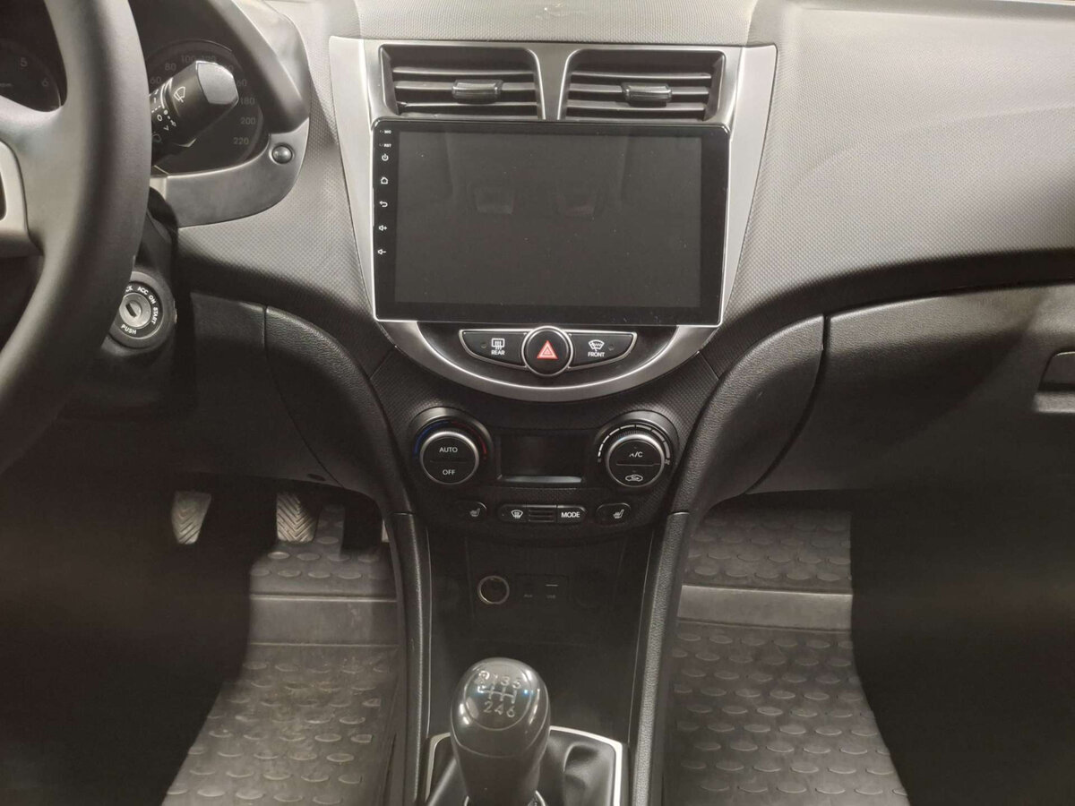 Купить Hyundai Solaris с пробегом. Фото: #14