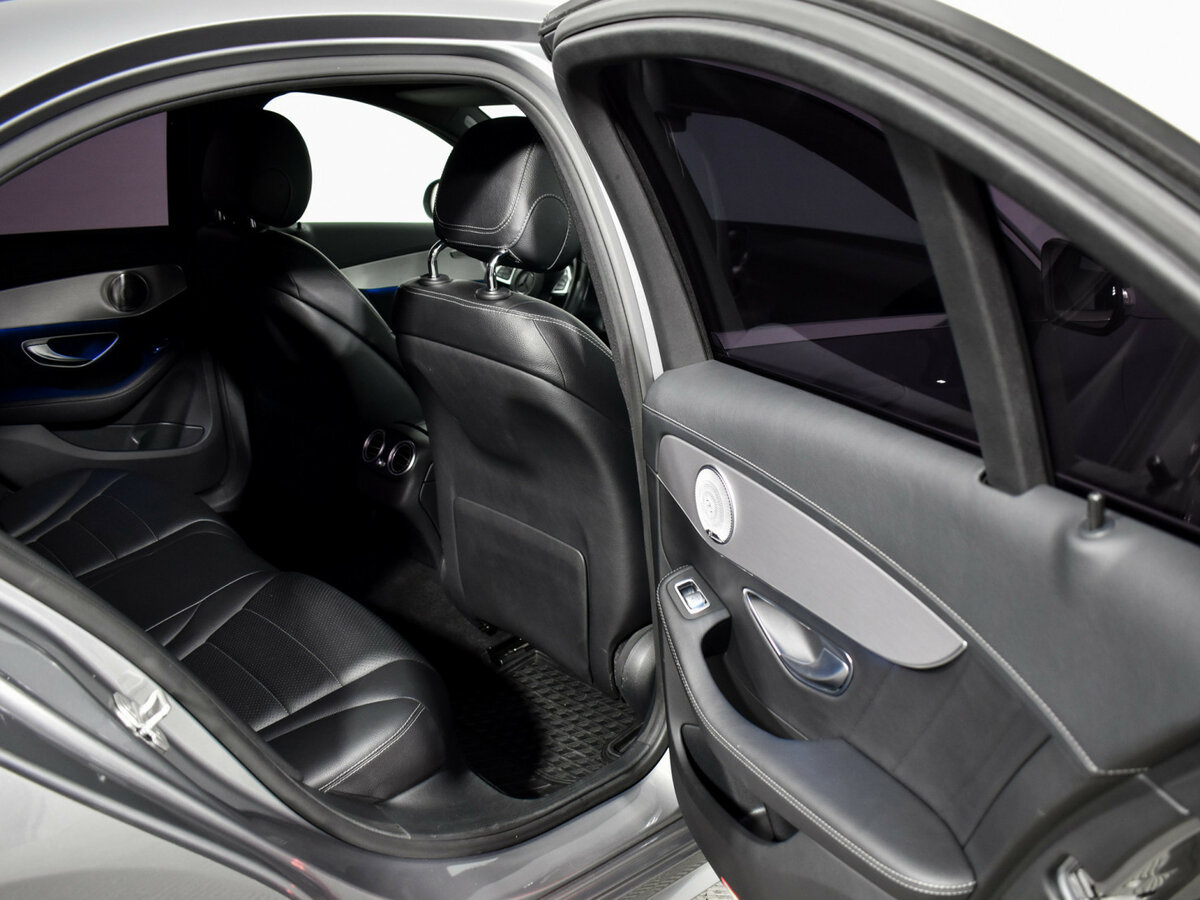 Купить Mercedes-Benz C-Класс с пробегом. Фото: #9