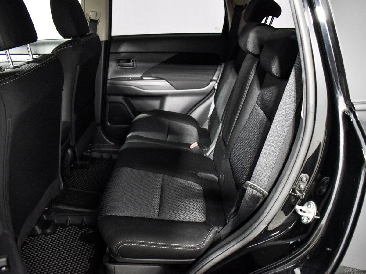 Купить Mitsubishi Outlander с пробегом. Фото: #8