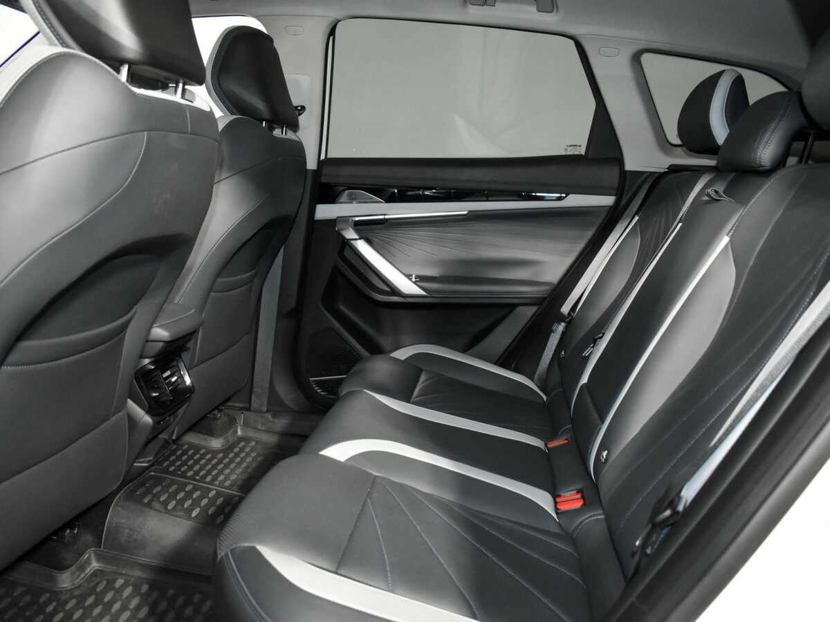 Купить Geely Atlas с пробегом. Фото: #9