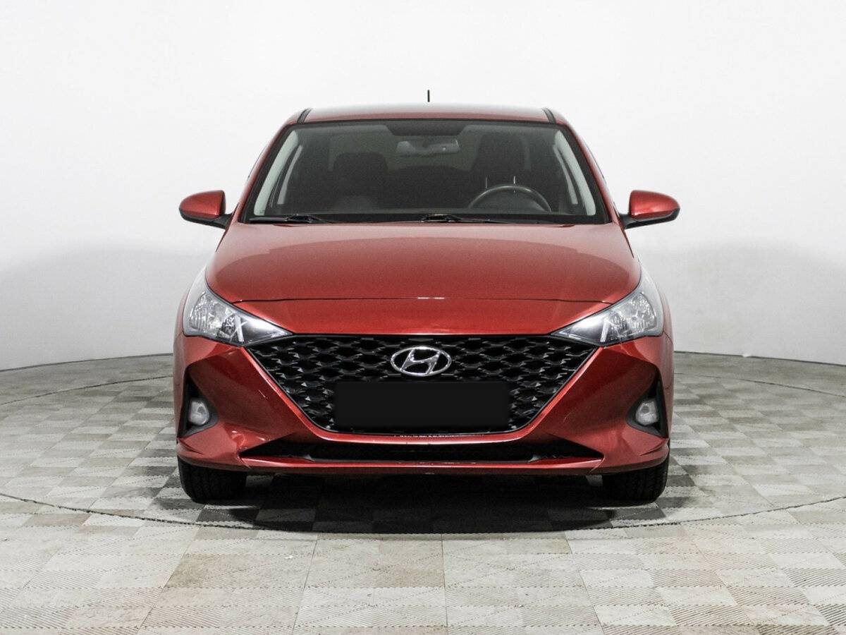 Купить Hyundai Solaris с пробегом. Фото: #1