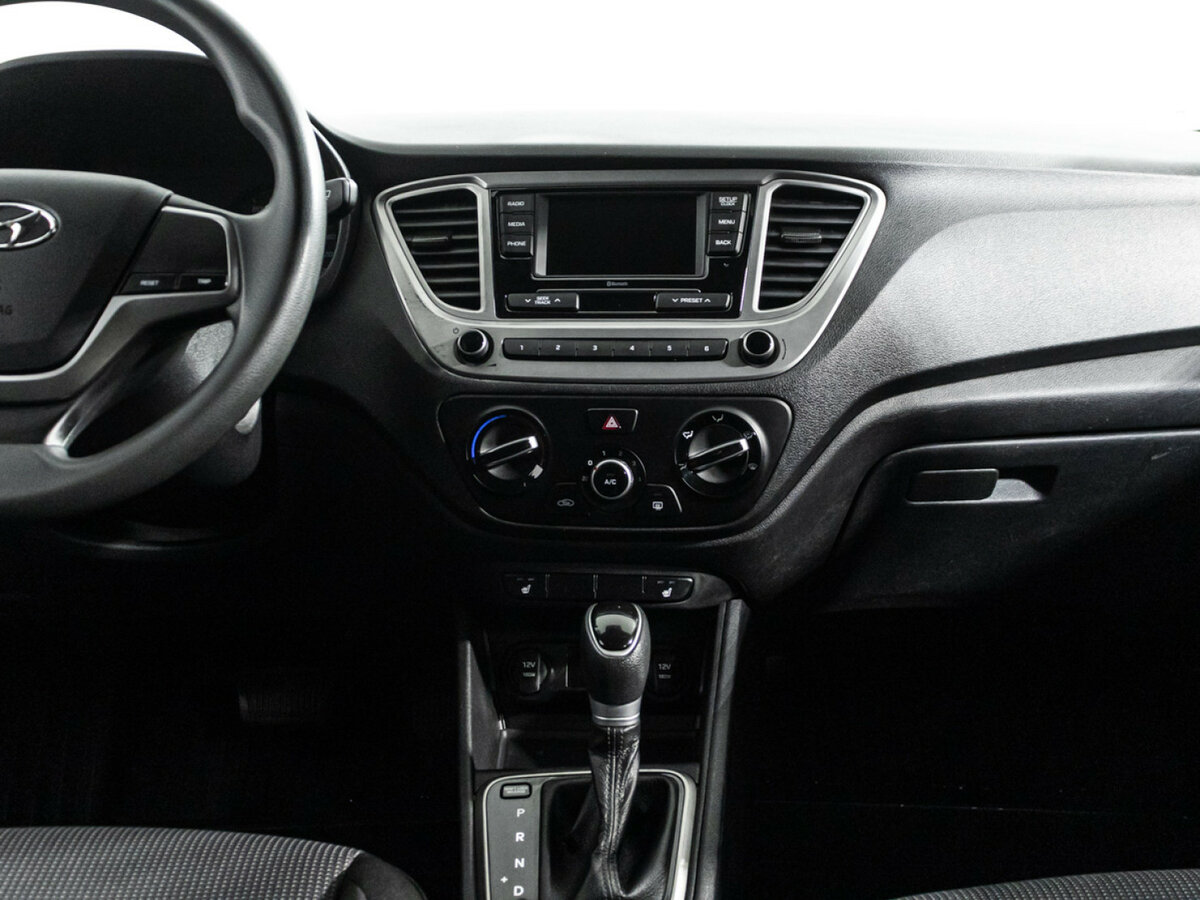 Купить Hyundai Solaris с пробегом. Фото: #13