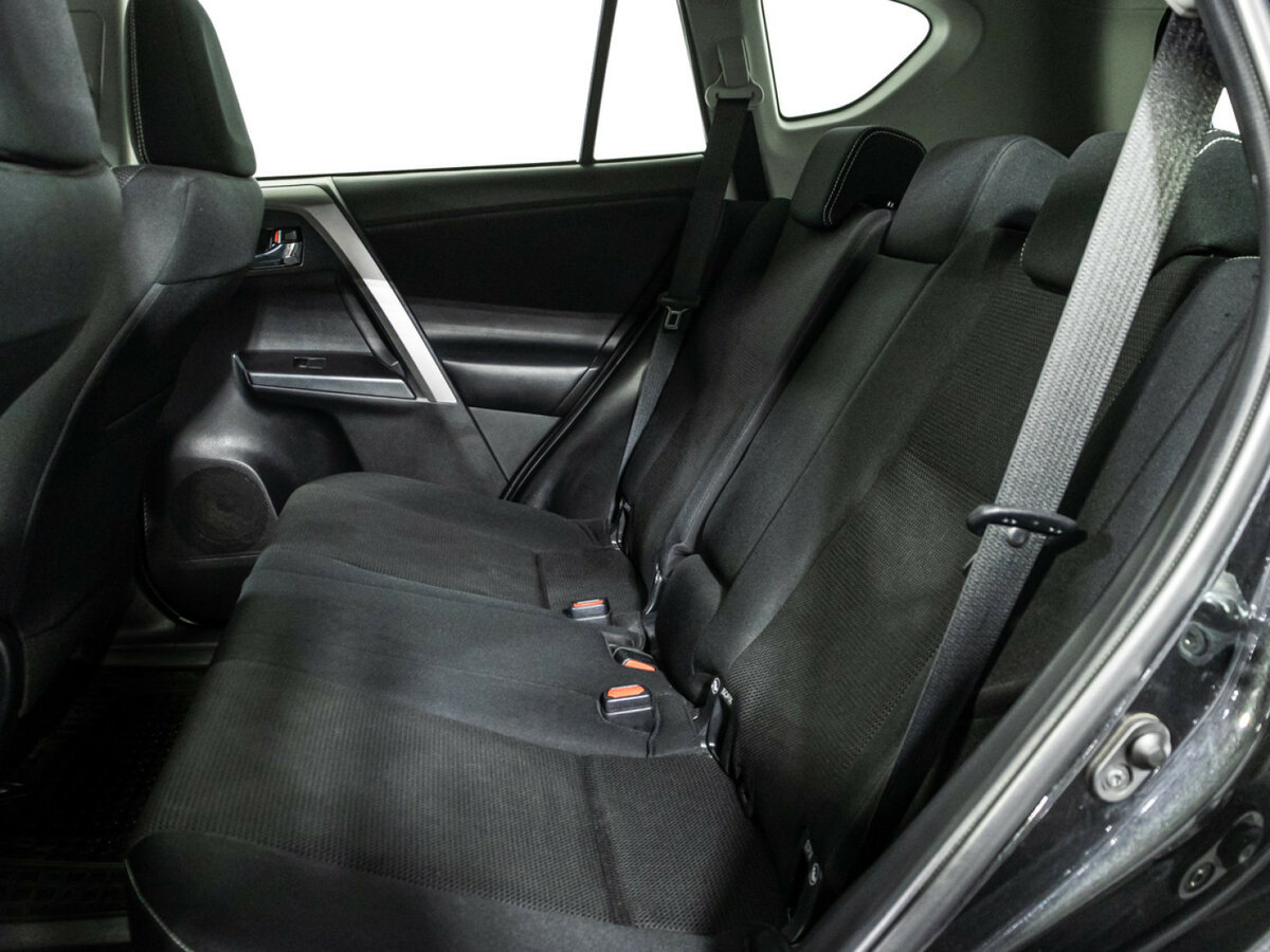 Купить Toyota RAV4 с пробегом. Фото: #8