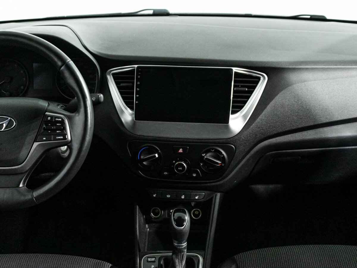 Купить Hyundai Solaris с пробегом. Фото: #13