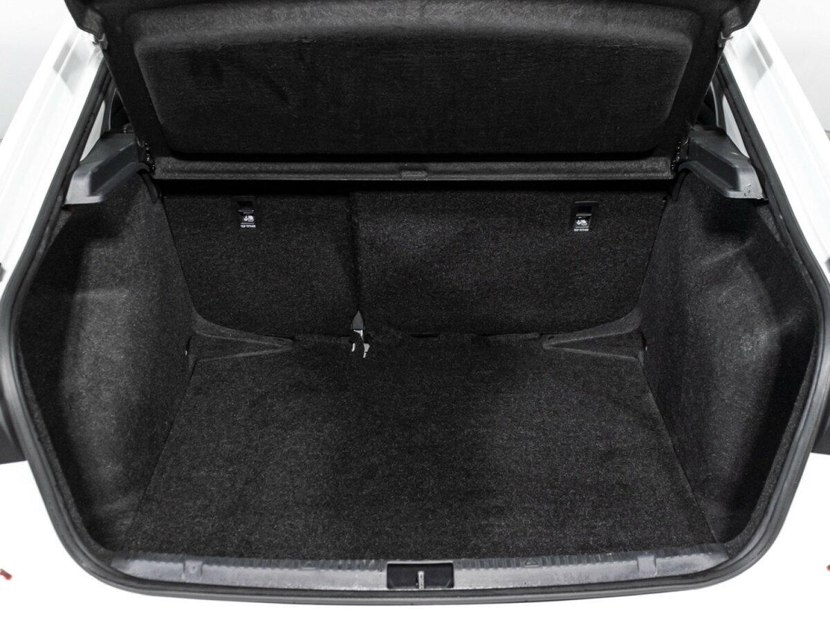 Купить Volkswagen Polo с пробегом. Фото: #15