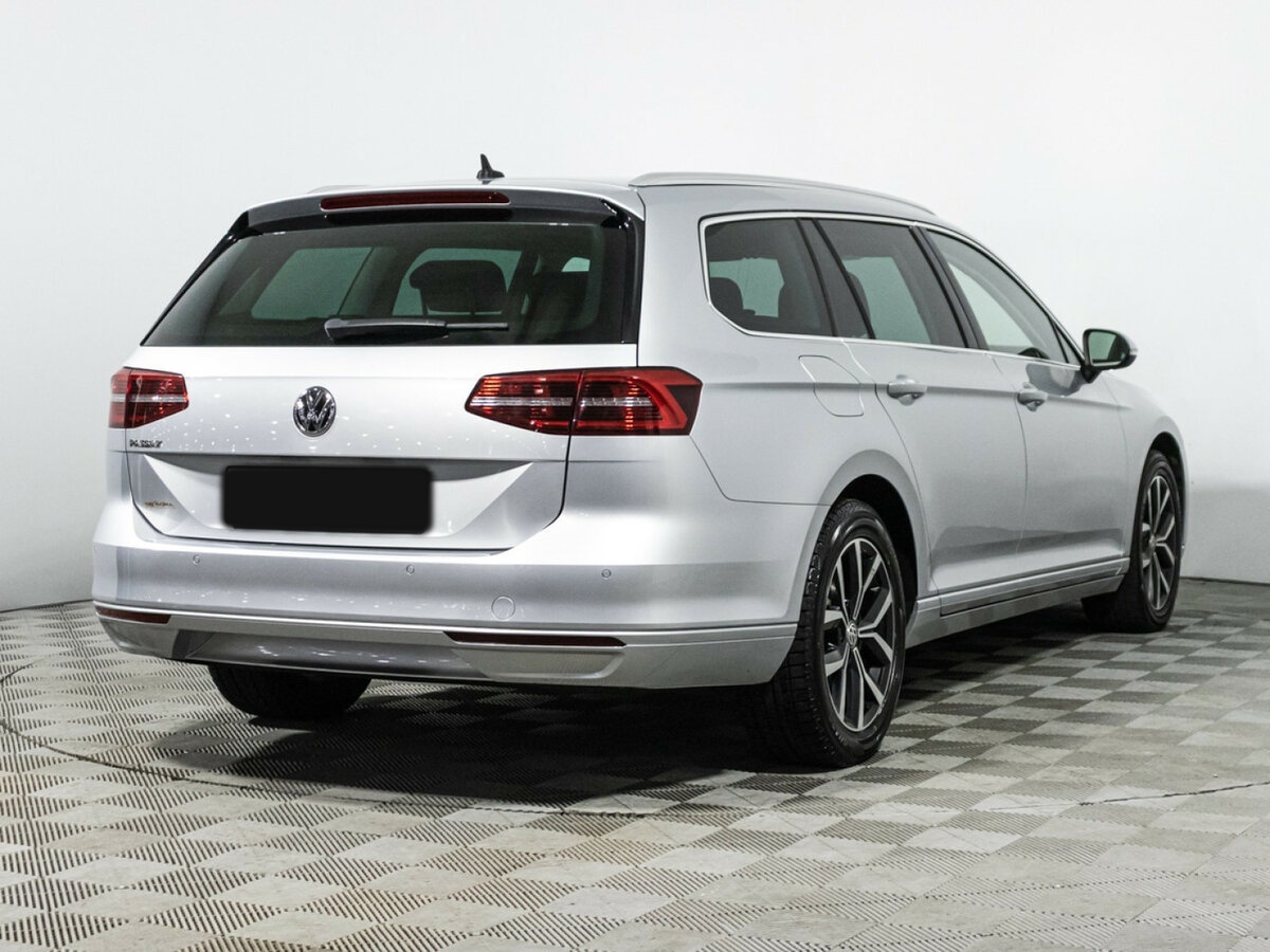 Купить Volkswagen Passat с пробегом. Фото: #4
