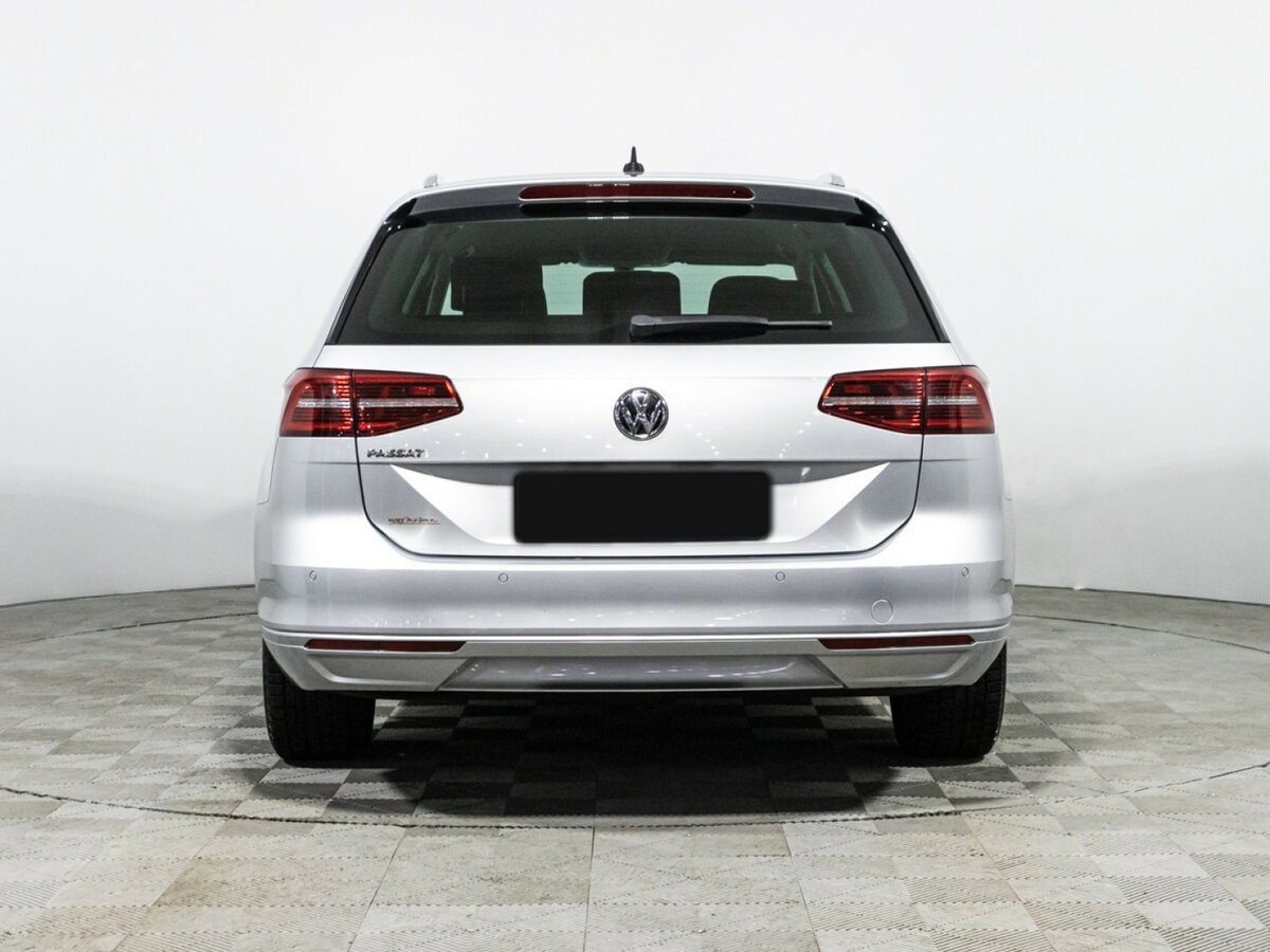 Купить Volkswagen Passat с пробегом. Фото: #5